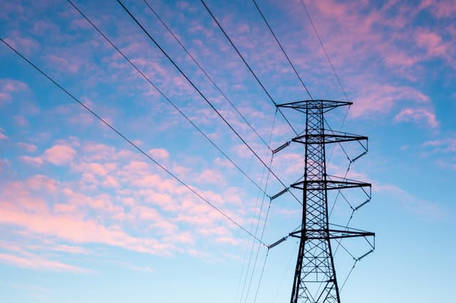 SPPは米国東西部の電力網の連携を完了するため、連邦エネルギー規制委員会に申請を提出しました