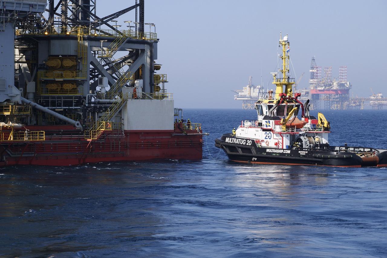 Syria's turmoil and global tensions drive oil price volatility, creating market uncertainty.