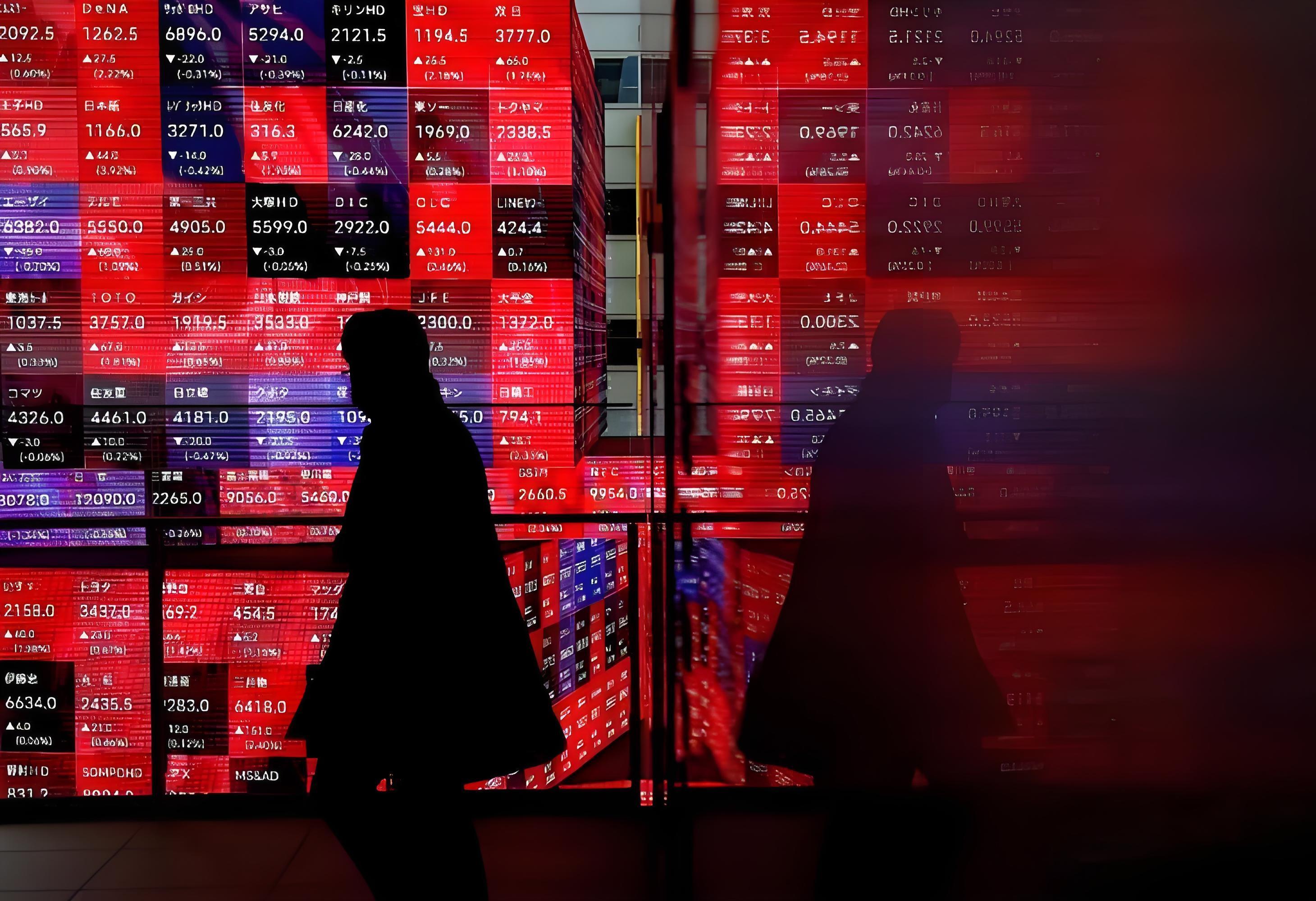 Australian stocks hit a new high, led by energy and healthcare, with positive market sentiment.