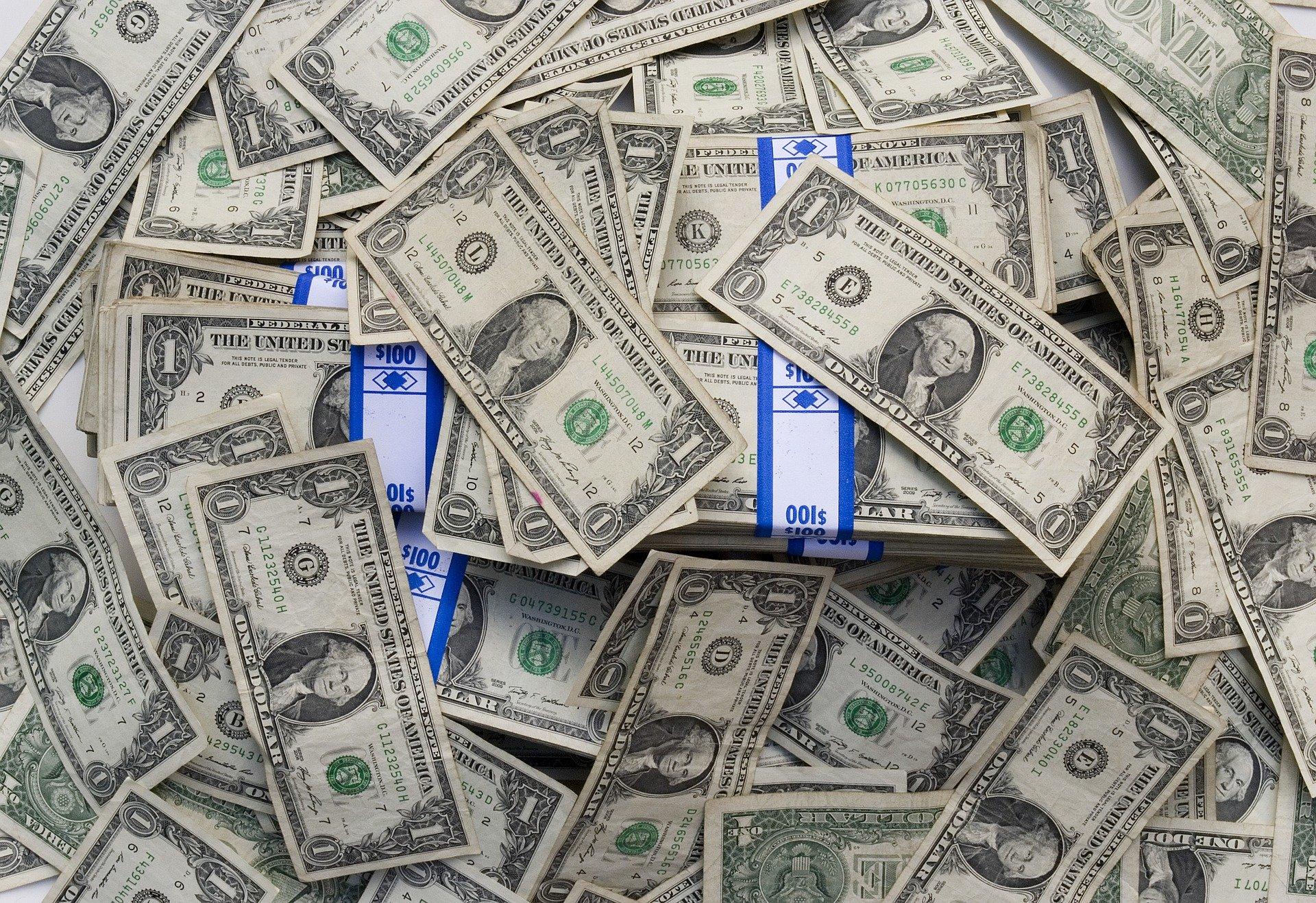 CRE loans spark banking crisis; 5 US banks downgraded to "negative."