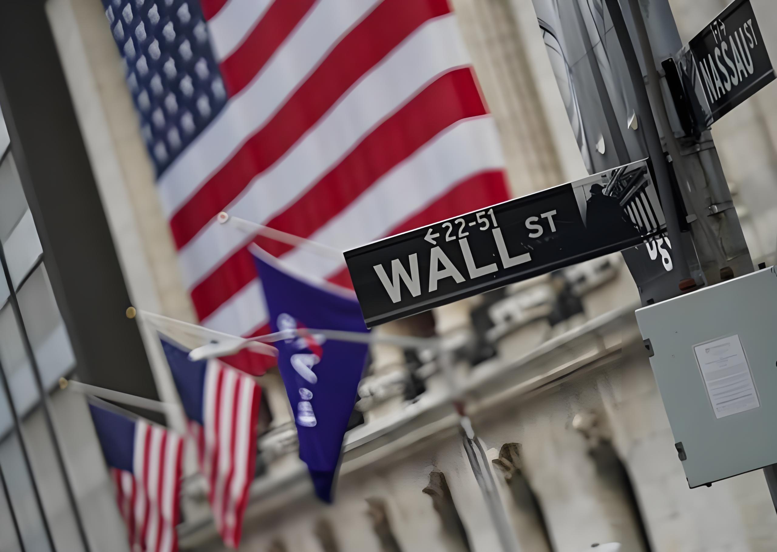 U.S. inflation reached 2.3% in October, with proposed tariffs raising future inflation risks.