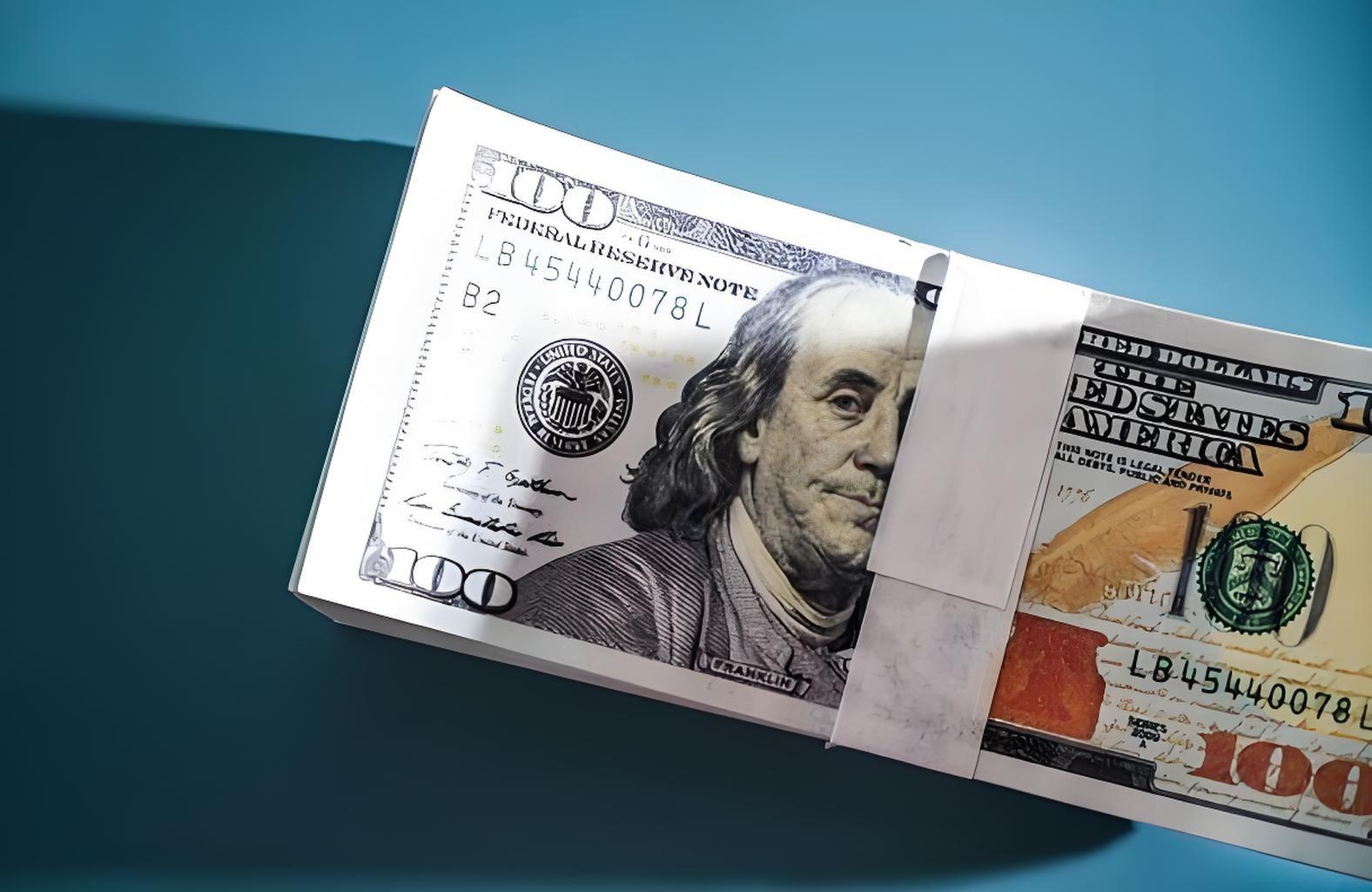 Fed's dovish stance and rising consumer confidence pushed the dollar to fluctuate lower.