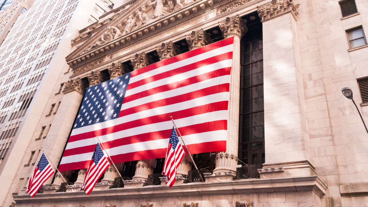 Microsoft's weak earnings, Google Cloud excels. U.S. stock market fluctuates.