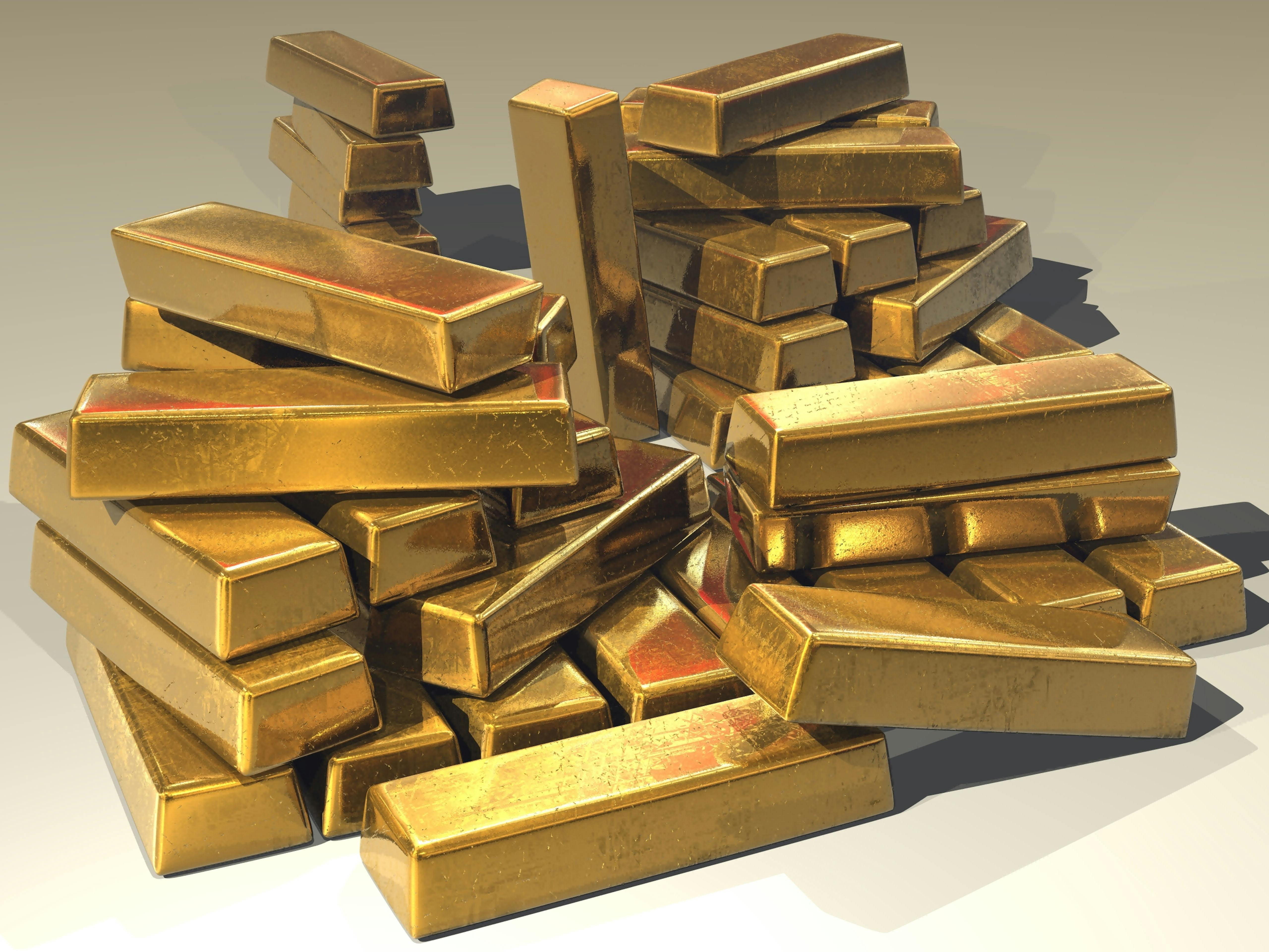 Gold Price Hits Another Record High: Is Investing in Gold Still Viable?