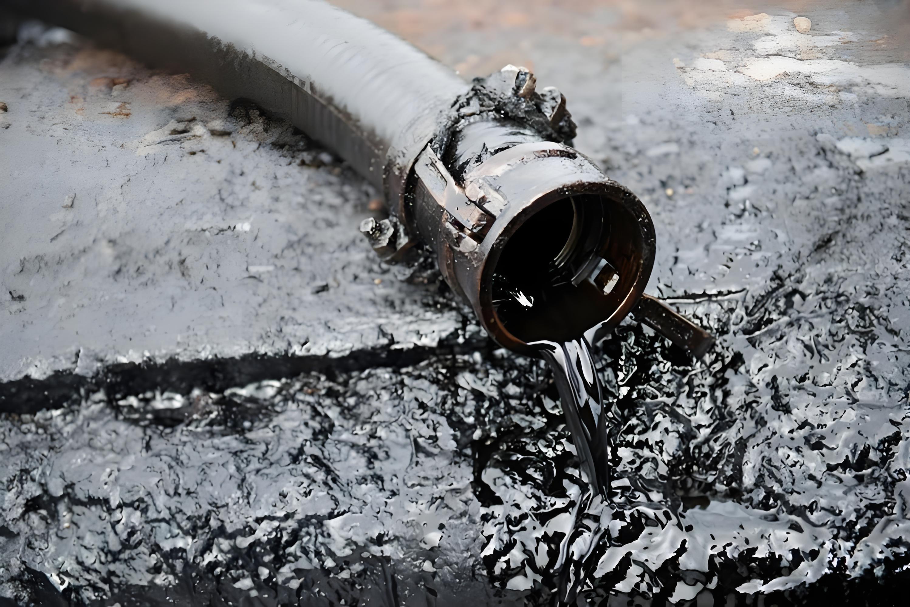 U.S. oil production hits 2024 high as prices fluctuate ahead of OPEC+ meeting.