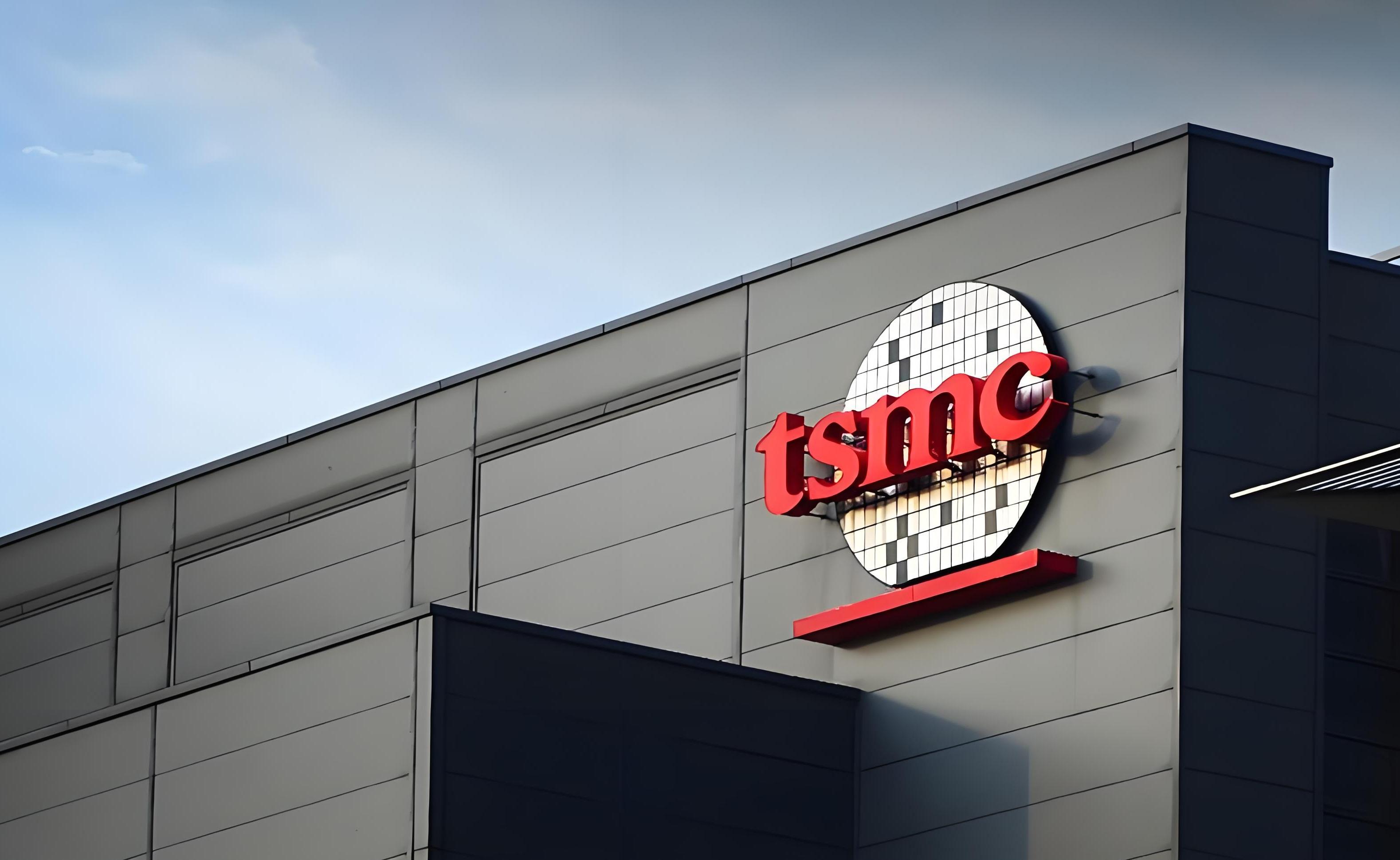 TSMC falls below 1,000 as Trump’s tariffs and chip act revive market fears.