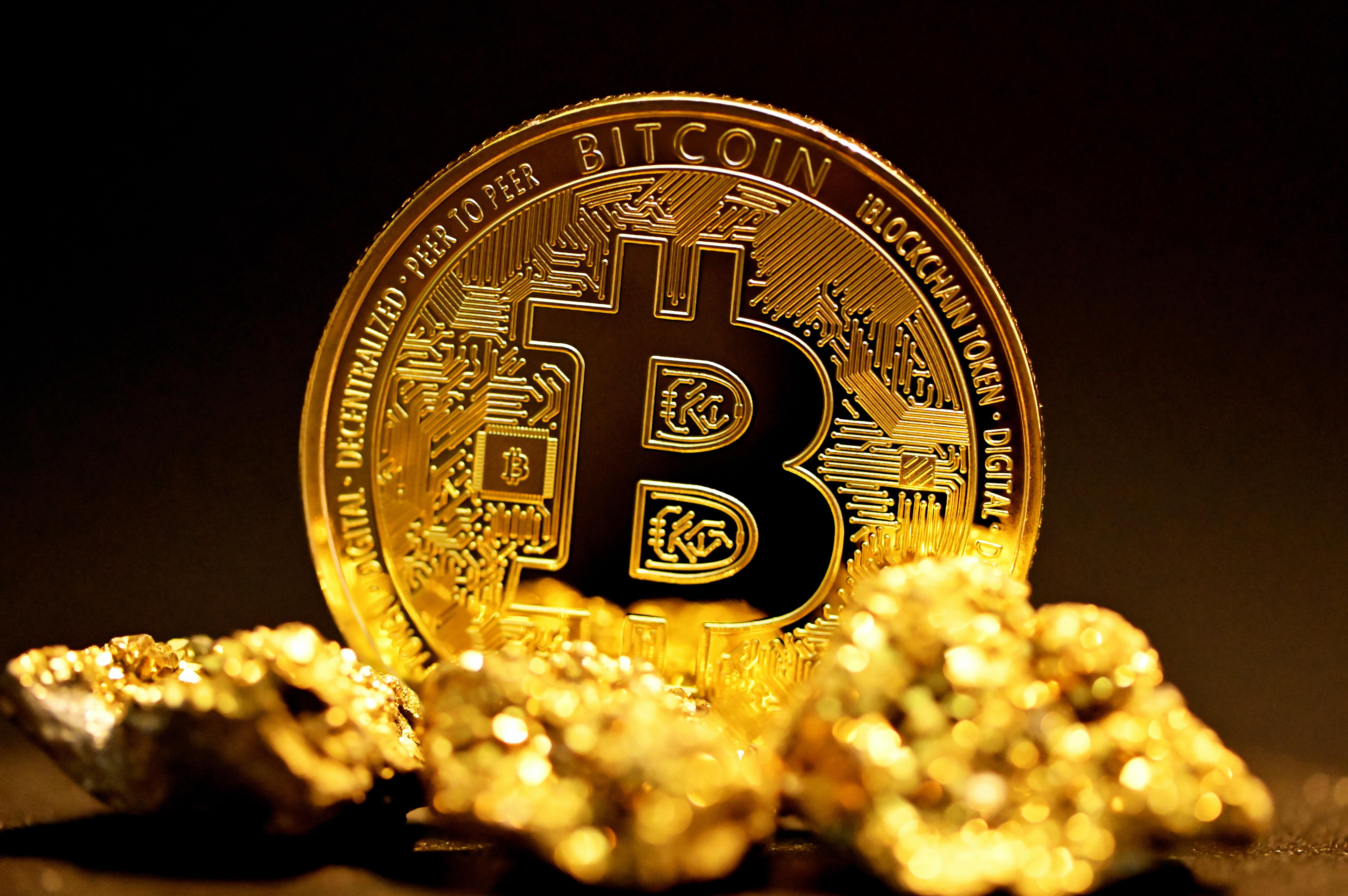 SEC设定比特币ETF最终期限,预示加密领域新动向