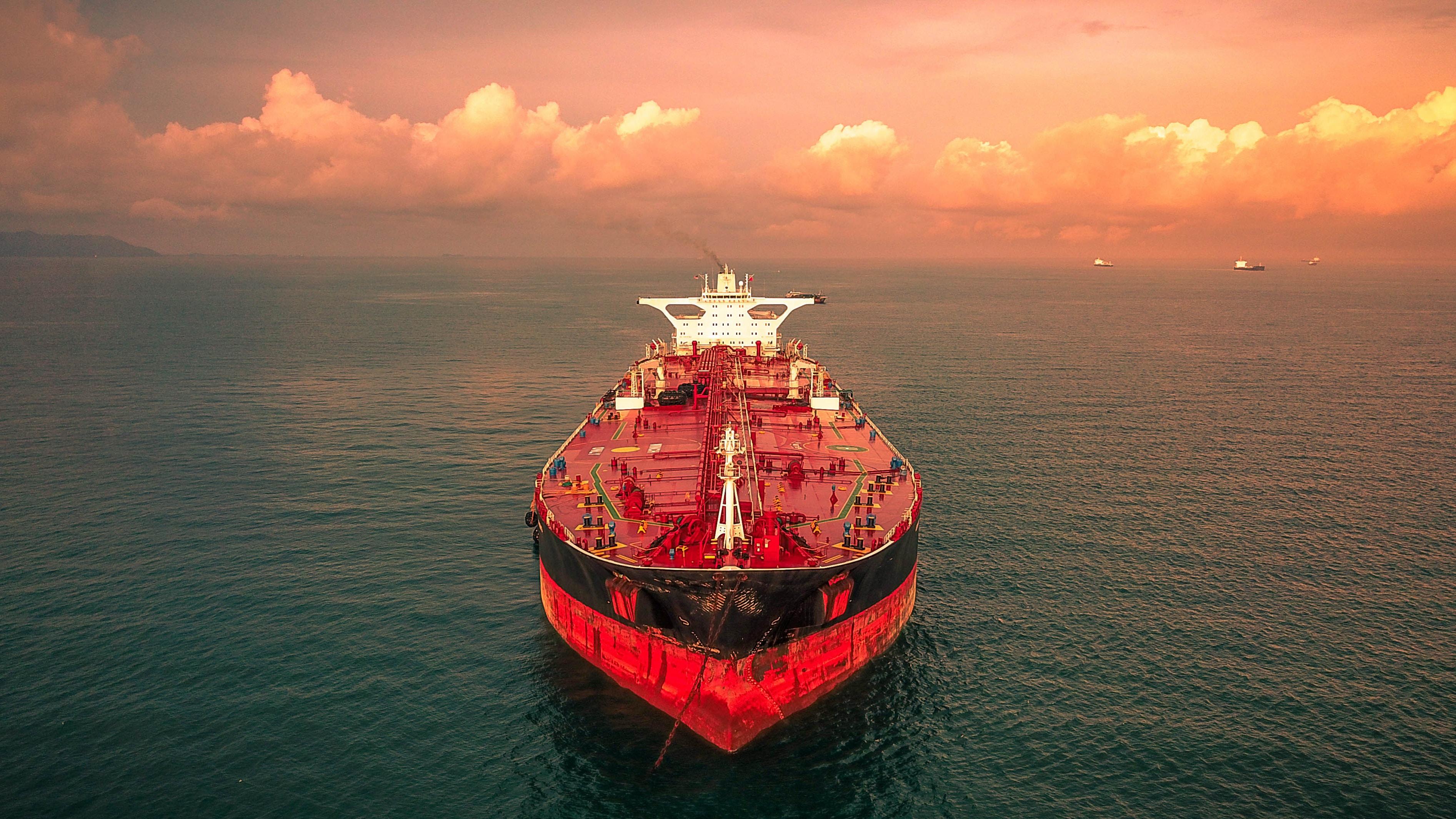 Refiners anticipate that Saudi Arabia will reduce its crude oil export prices for August.