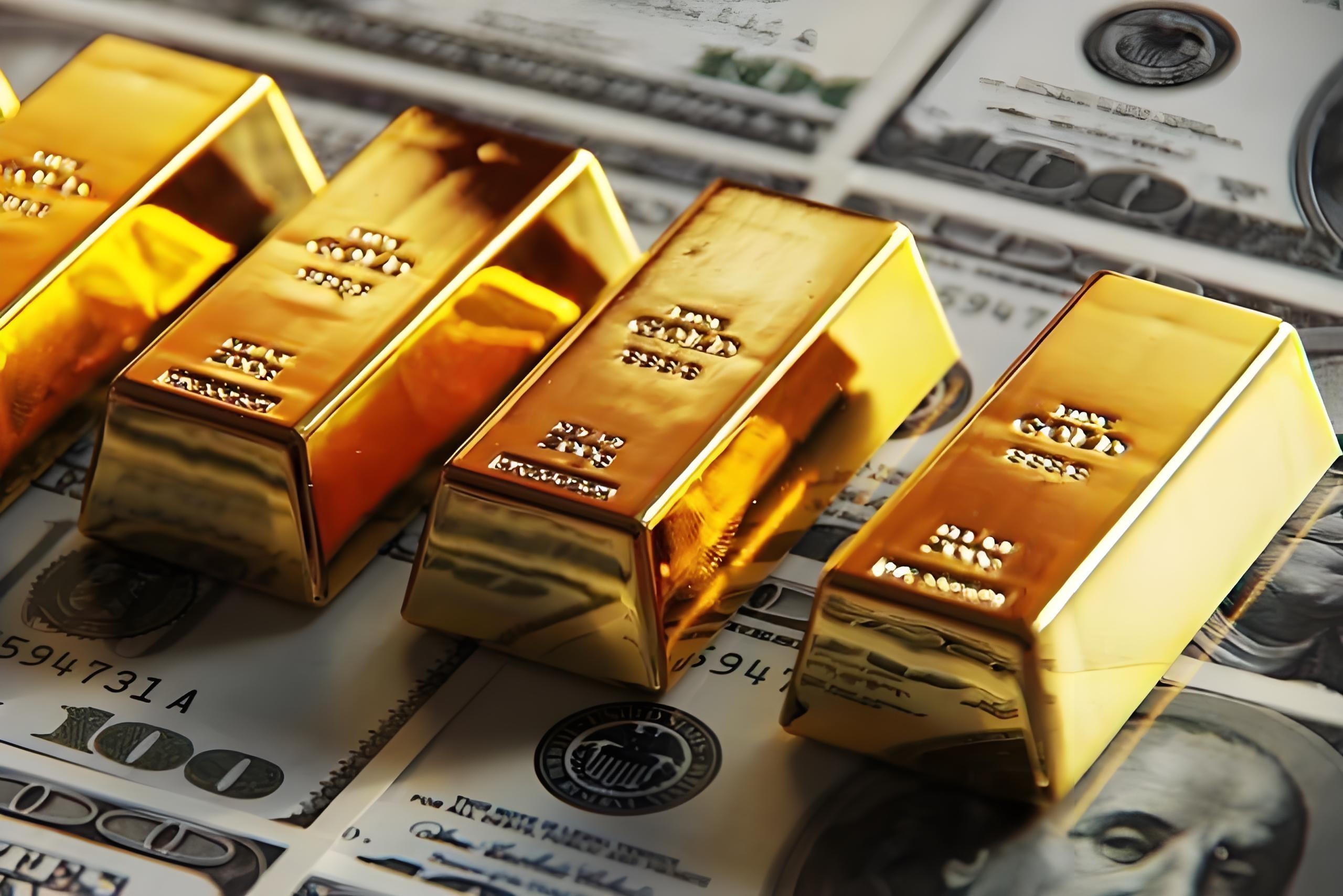 Dollar weakness boosts gold rebound as markets focus on data and policy before Thanksgiving.